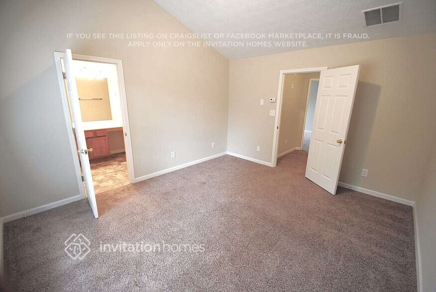 Building Photo - 1221 Pine Acre Dr NE
