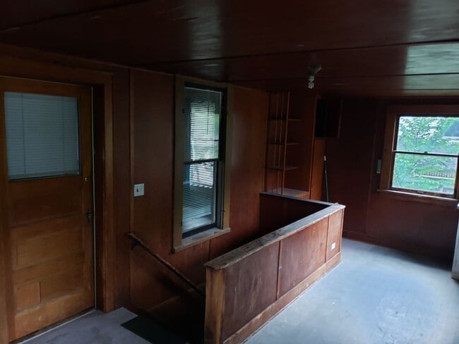 Building Photo - 519 N Barstow St