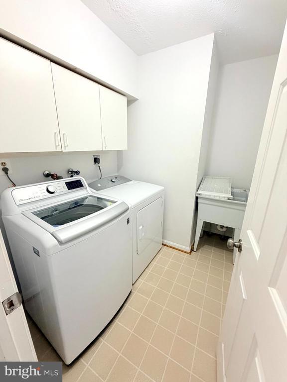 Building Photo - 43549 Coal Bed Ct