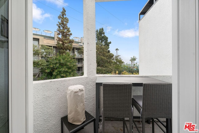 Building Photo - 8601 W Knl Dr