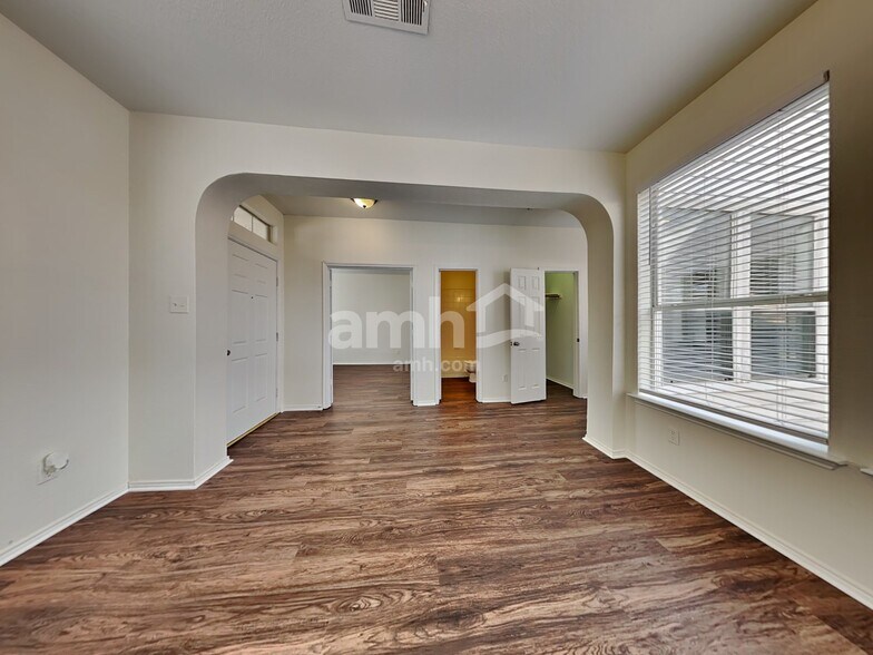 Building Photo - 5400 Redwater Ct