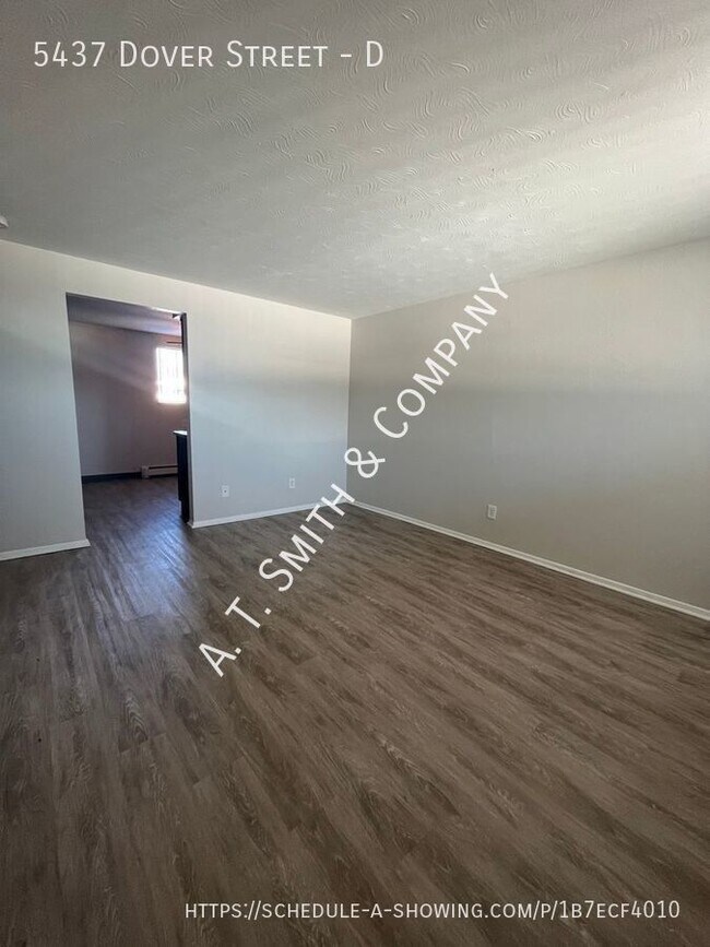 Building Photo - Great Location -- Updated Arvada 2 Bedroom...
