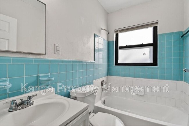 Building Photo - 1257 W 35th St