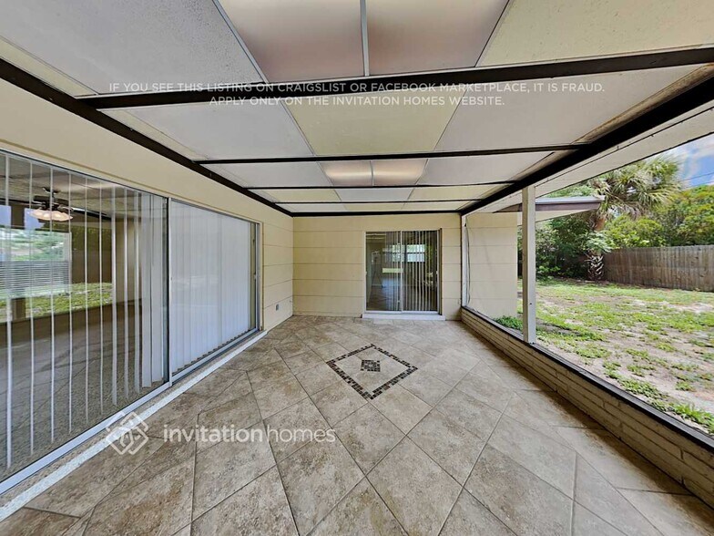 Building Photo - 3144 Bougainvillea St