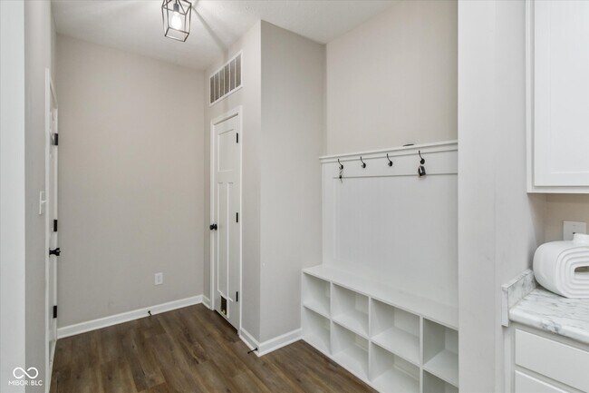 Building Photo - 7228 Lockford Walk N