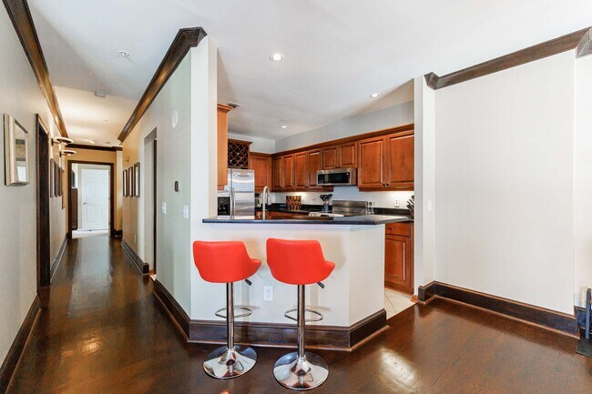 Building Photo - 3334 Peachtree Rd