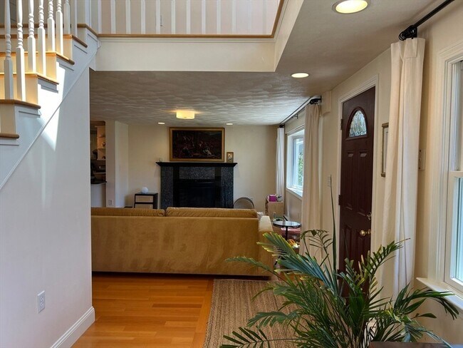 Building Photo - 11 Garrison Rd