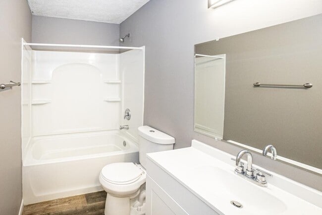 Building Photo - 11921 Golden Blvd