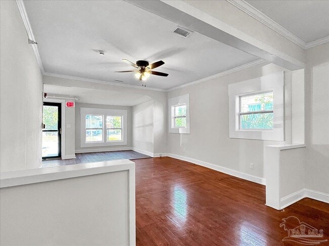 Building Photo - 1007 W Wright St