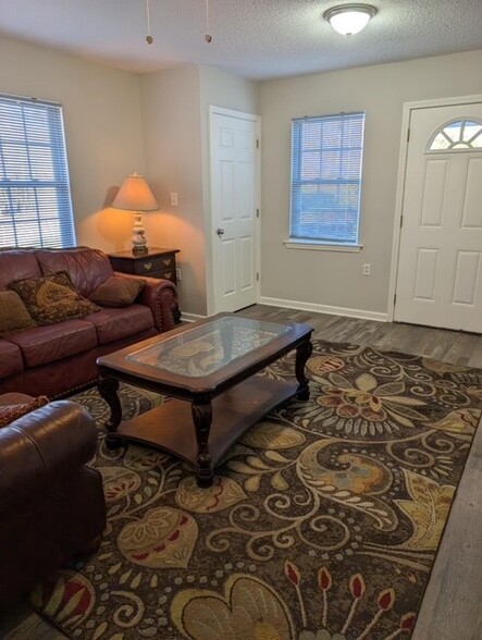 living room look at front door - 140 Embry Rd