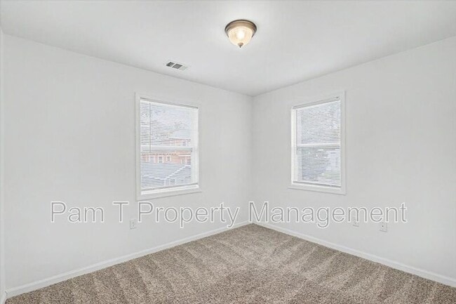 Building Photo - 1200 E 37th St