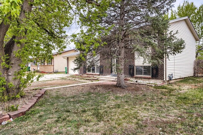 Building Photo - 949 Olathe St