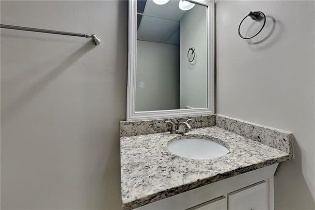 Building Photo - 2750 Herron Cir