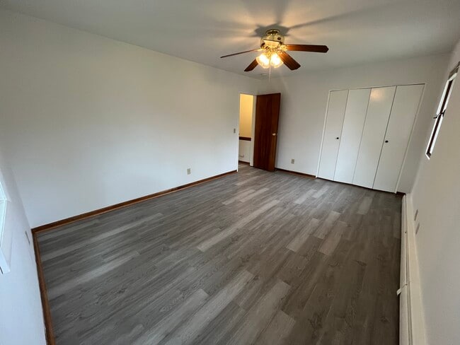 Building Photo - 430 Ironton St NE