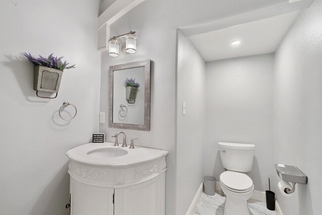 Building Photo - 817 Griner St