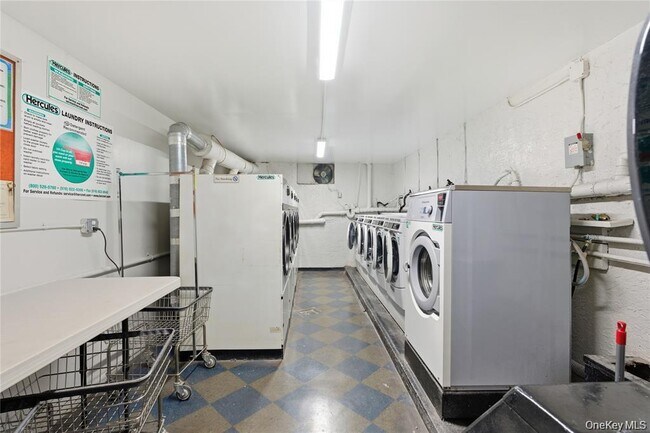 Building Photo - 210 Fulton St