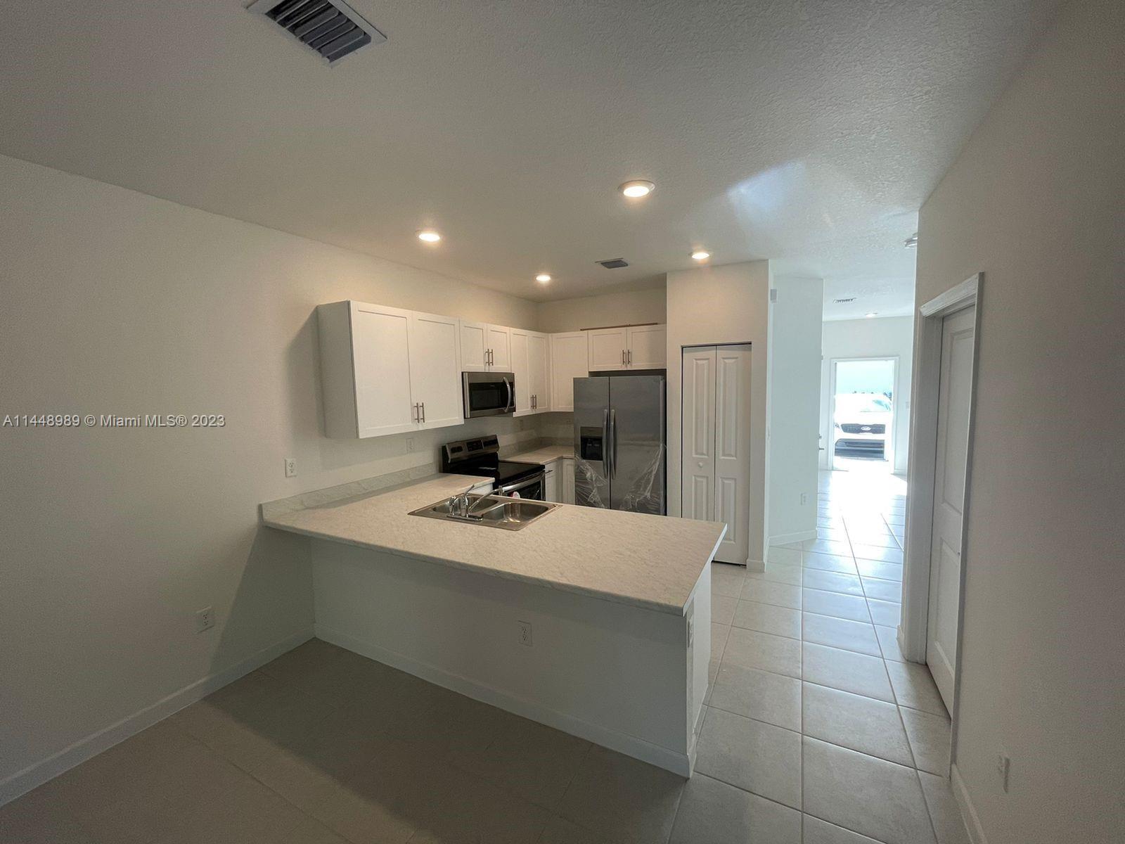 Building Photo - 28712 SW 134th Ct