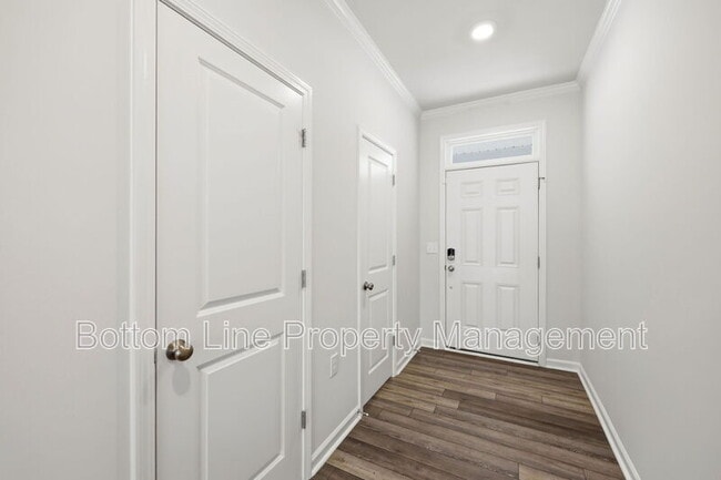 Building Photo - 5038 Kota St