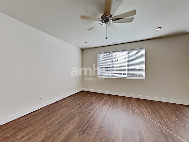 Building Photo - 12726 81st Ave Ct E