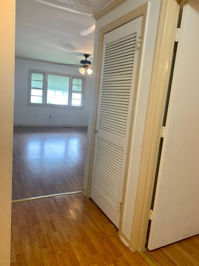 Building Photo - Promise Land North --  Charming 3 bedroom home in heart of Historic Walking District Downtown Mor...