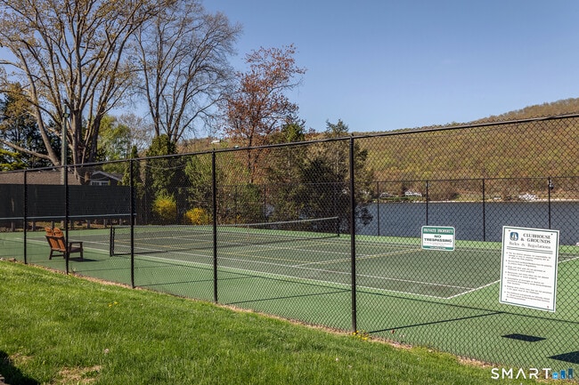 Building Photo - 10 Sunset Trail