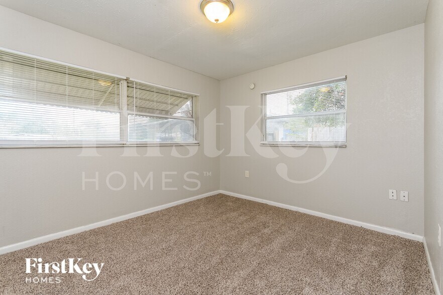 Building Photo - 431 Gilman Cir