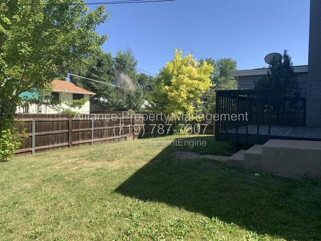 Building Photo - 1345 Pike Dr