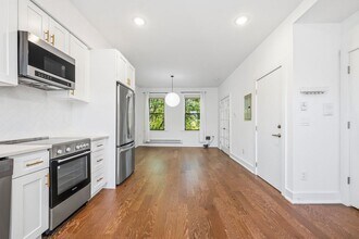 Building Photo - 366 2nd St