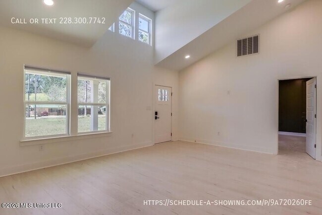 Building Photo - 13770 Wildflower Ln