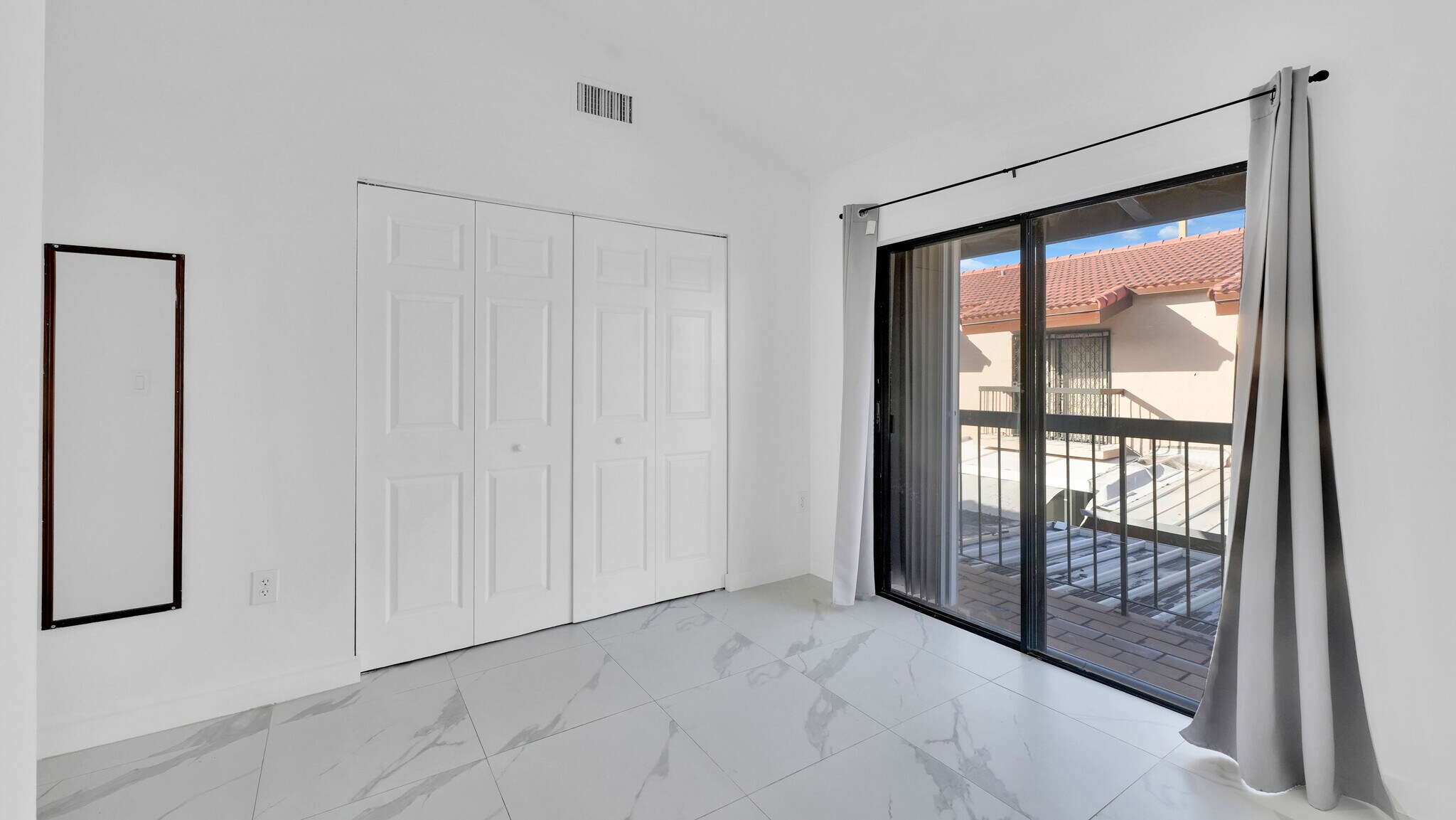 Building Photo - 1917 SW 107th Ave