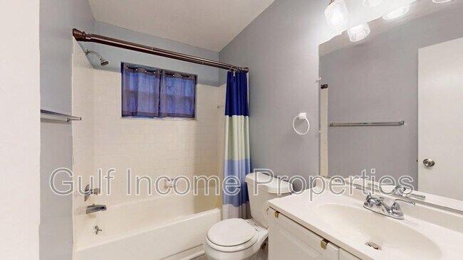 Building Photo - 5503 Fountain Lake Cir