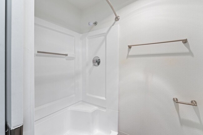 Building Photo - Come Home To An Amazing View! Remodeled Two Bedroom Two Bath! $1000 Off Your First Full Month!