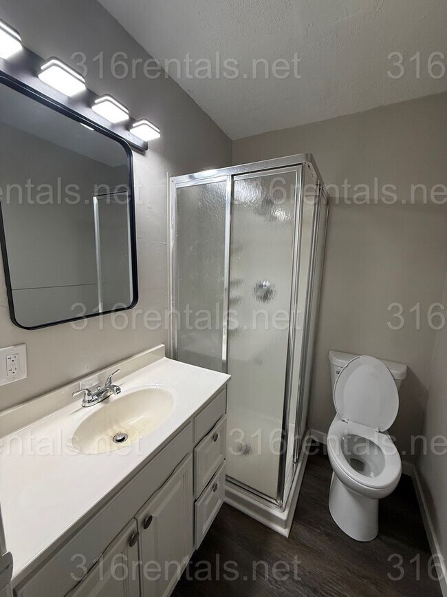 Building Photo - $1445 -** COMING SOON** 4 bedroom / 2 bathroom - Beautiful Single Family Home