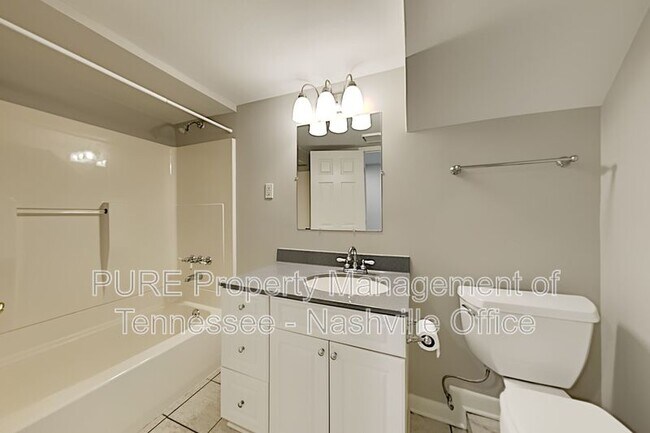 Building Photo - 573 Whispering Hills Dr