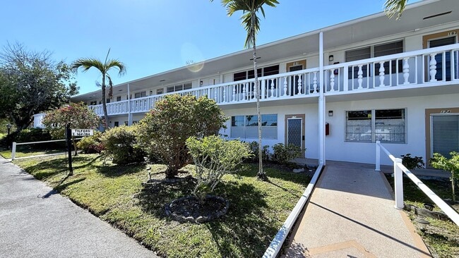 Building Photo - 181 Tilford I