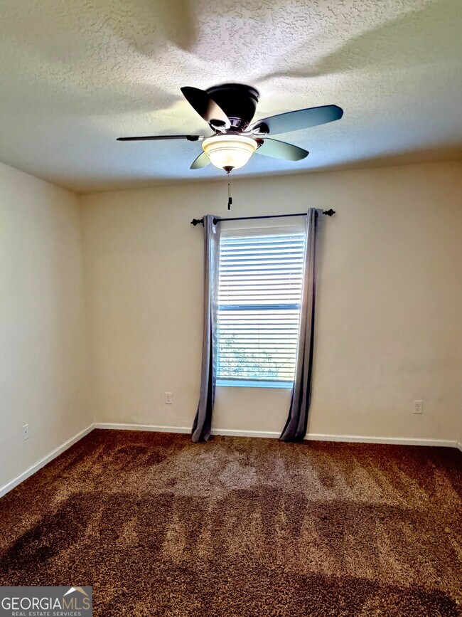 Building Photo - 227 Brooklet Cir