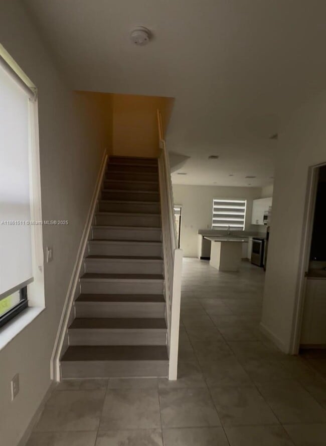 Building Photo - 316 NE 208th Terrace