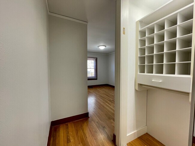 Building Photo - $0 DEPOSIT OPTION, NEW PAINT, TRADITIONAL BRICK HOME, WALKING DISTANCE TO DU!! LARGE BACKYARD, DE...