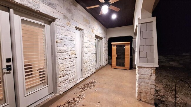 Building Photo - 130 Squires Dr