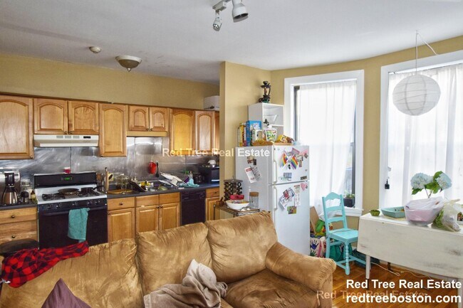 Building Photo - 17 Highgate St