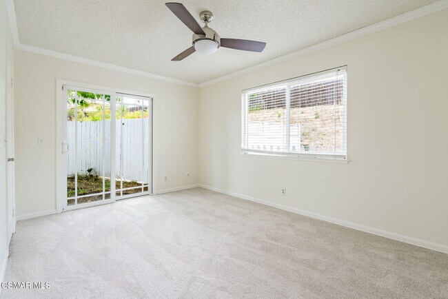 Building Photo - 6894 N Auburn Cir
