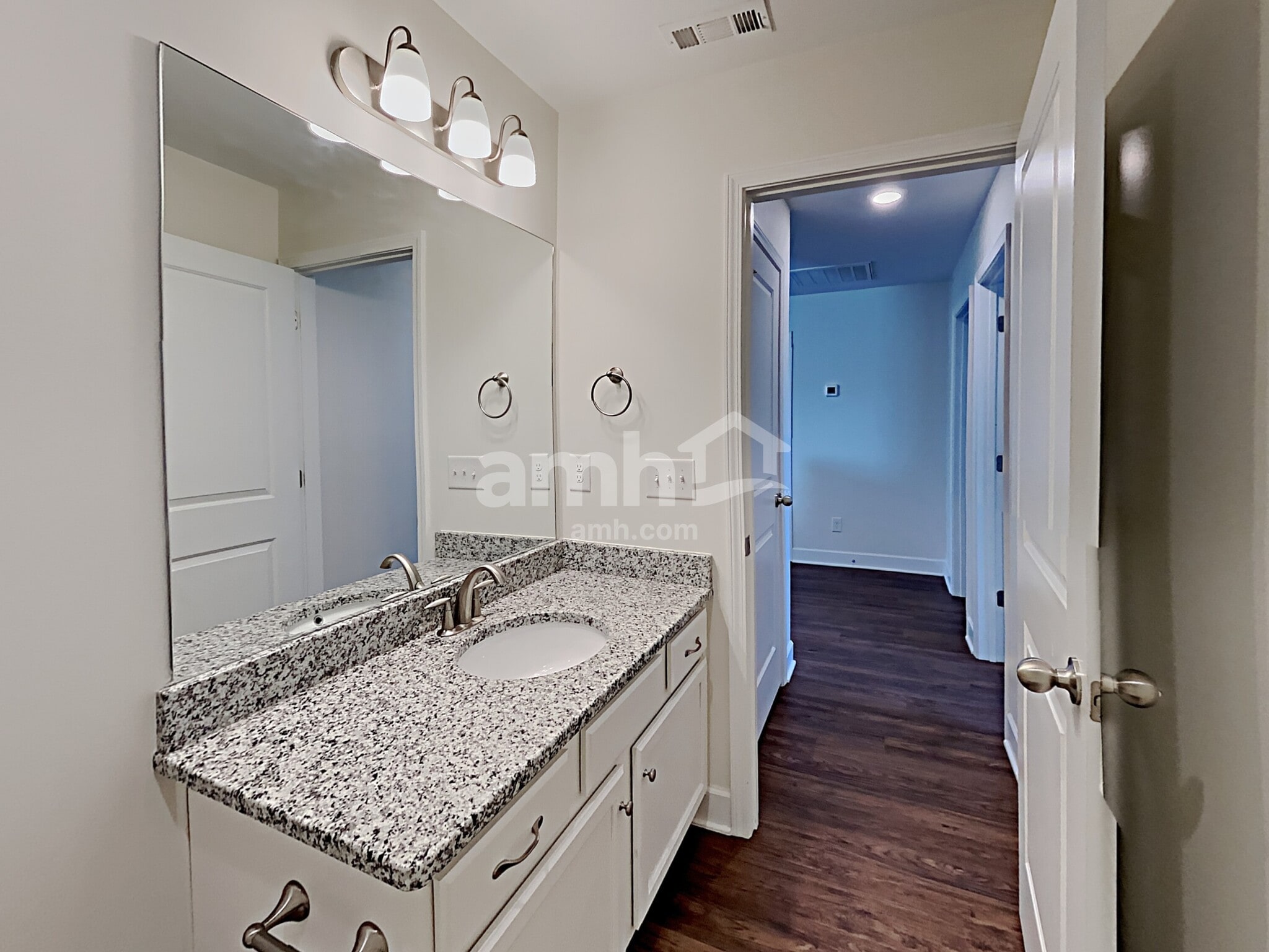 Building Photo - 701 Drema Ct