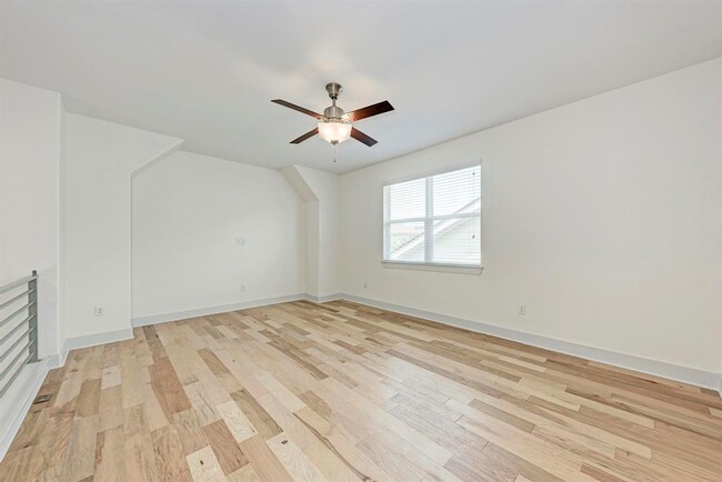 Building Photo - 1506 Homespun Rd