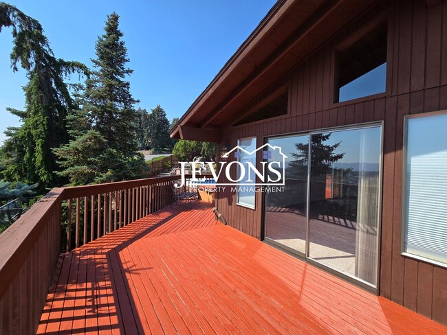 Building Photo - Lovely 3-bedroom home with fully equipped ...