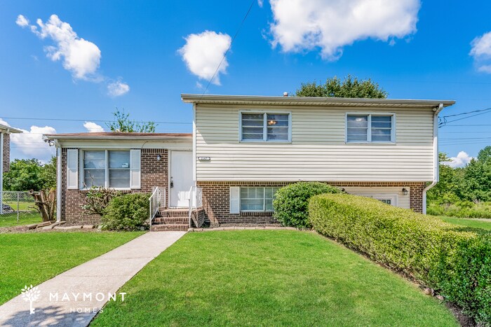 Primary Photo - 2167 Smithfield Ln N