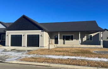 Building Photo - 3 Bedroom 2 Bath home on the west end!