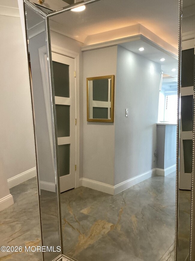 Building Photo - 28 Riverside Ave