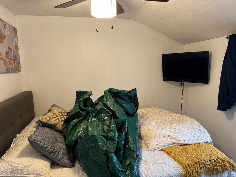 Building Photo - 23 Tiverton Pky