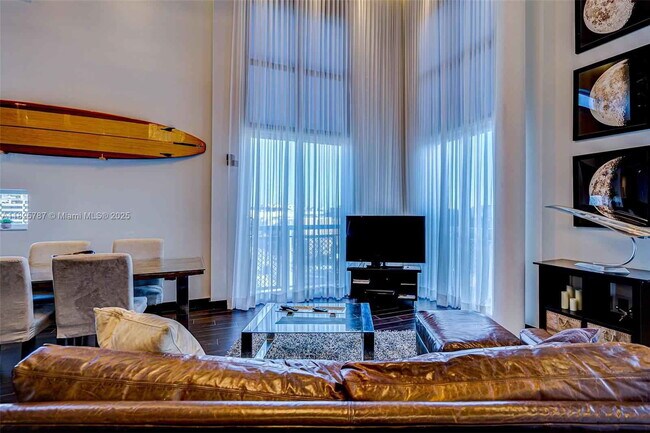 Building Photo - Sunset Harbour Drive, Miami Beach, FL 33139 - 2 BR 2 BA condo