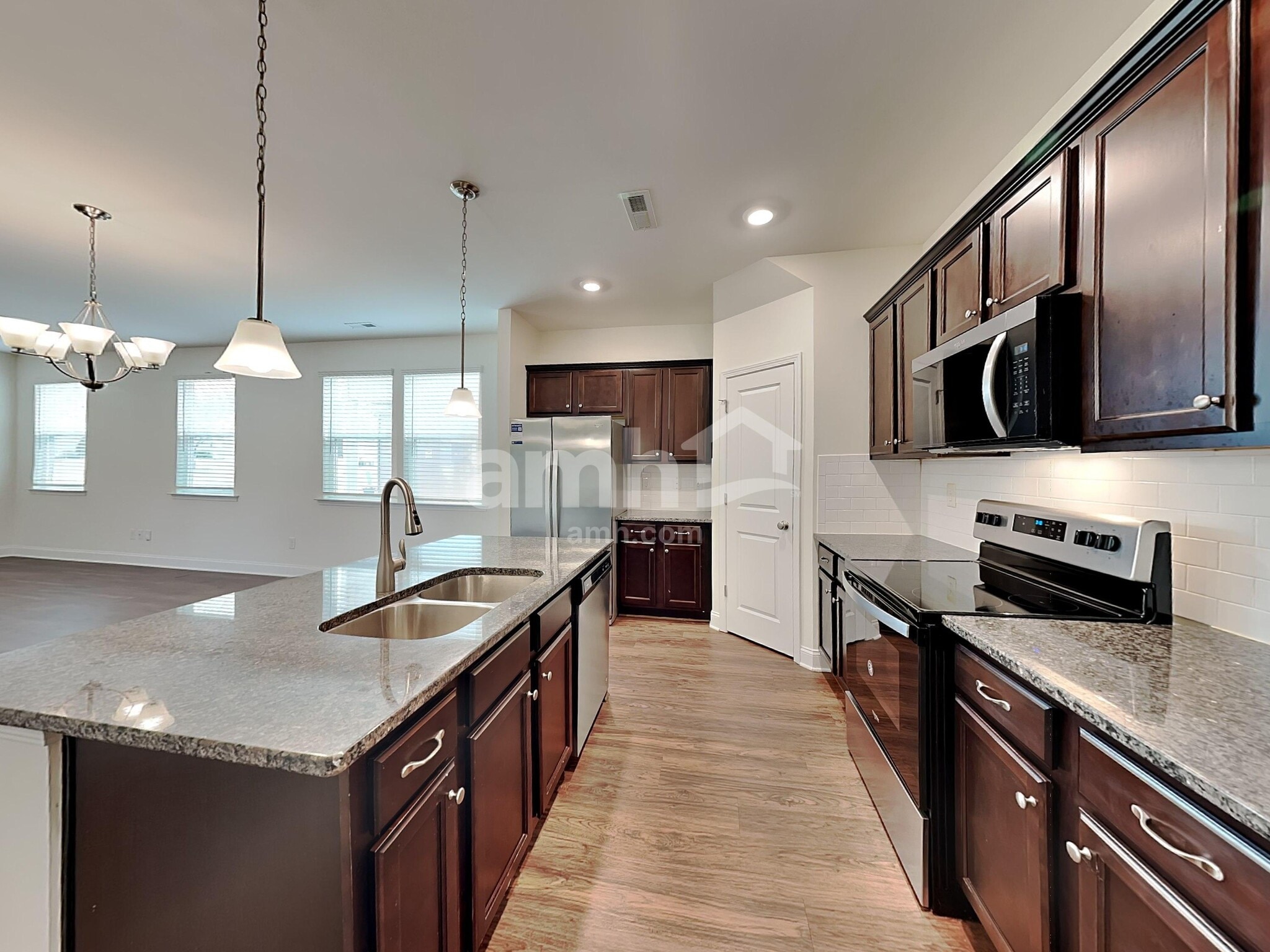 Building Photo - 427 Catawba St